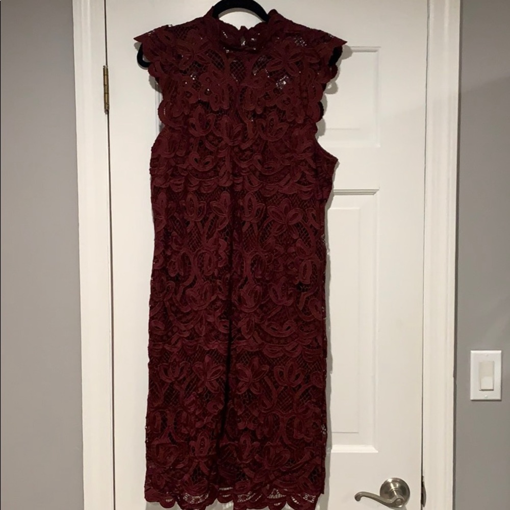 Laundry by Shelli Segal burgundy lace dress